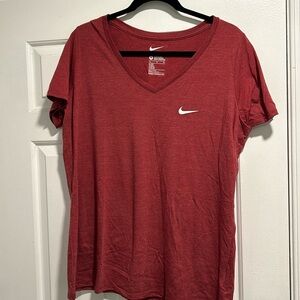 Women’s Nike v neck t-shirt size XL